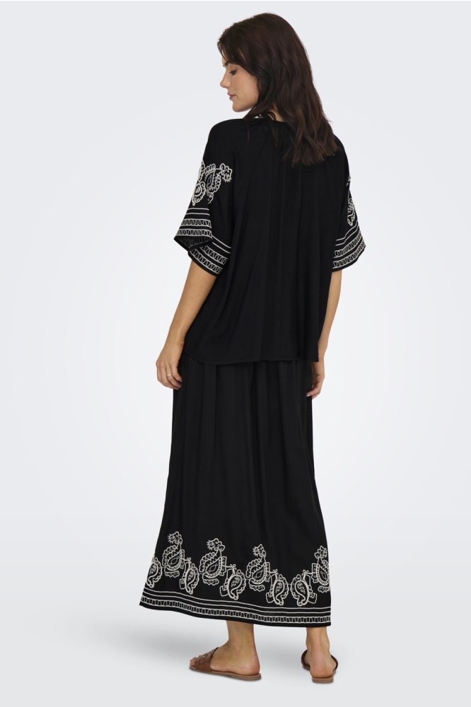 JDYRISSO LIFE BIANCA L/S TOP WVN 15347078 BLACK/TAPIOCA EMBROIDERY